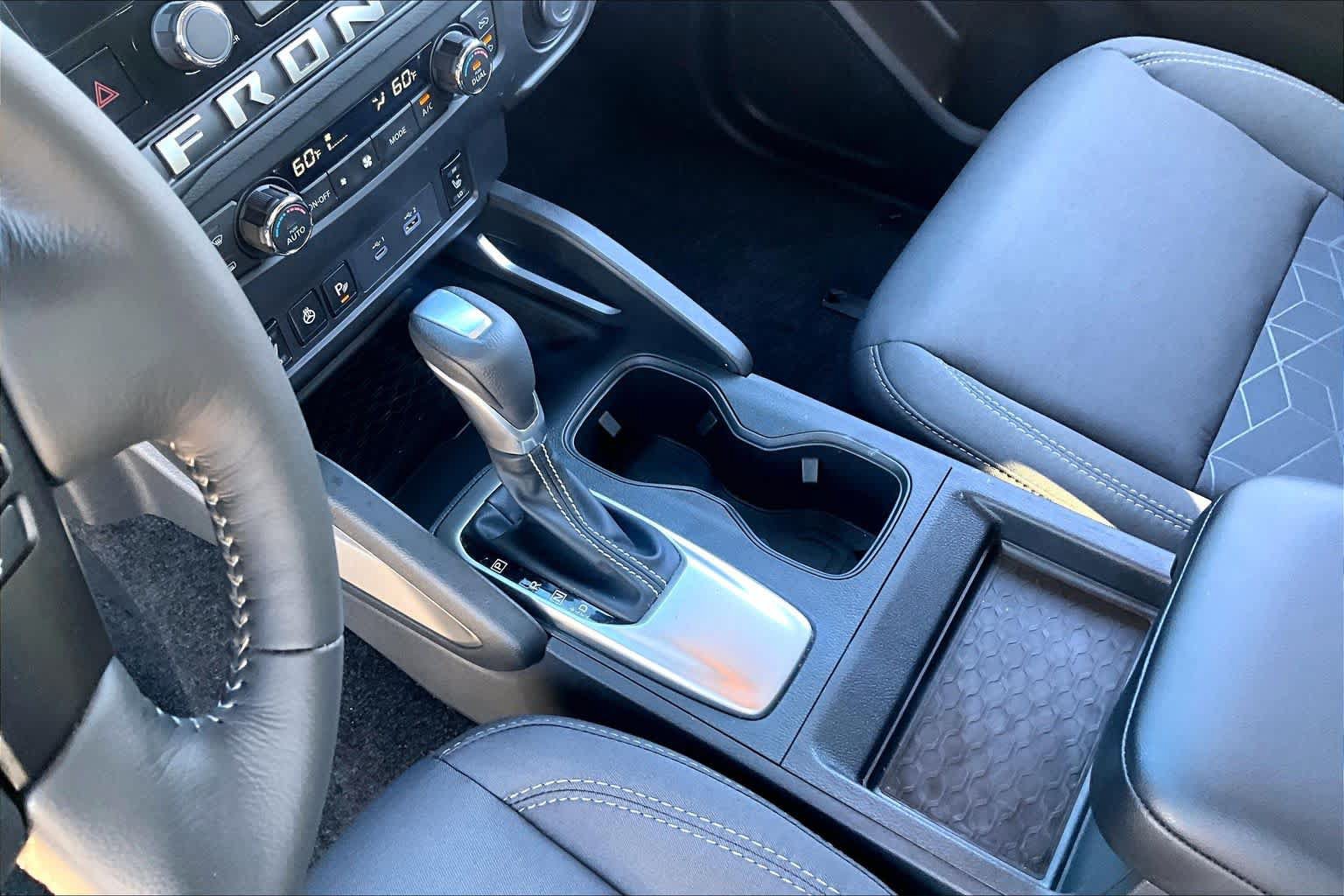 Used 2025 Nissan Frontier SV w/ SV Convenience Package RWD image 17