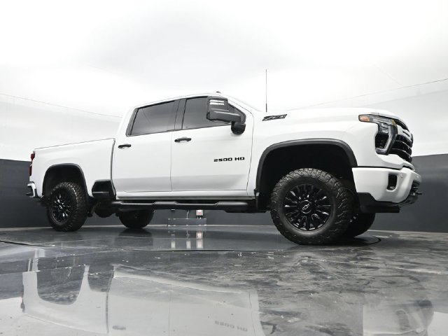 Used 2024 Chevrolet Silverado 2500 LTZ w/ LTZ Plus Package AWD/4WD image 43