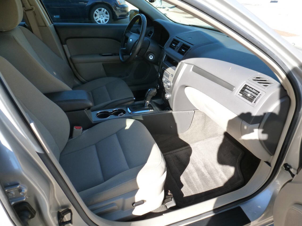 Used 2010 Ford Fusion Hybrid image 11