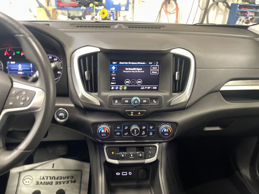 Certified 2024 GMC Terrain SLE w/ Driver Convenience Package AWD/4WD image 19
