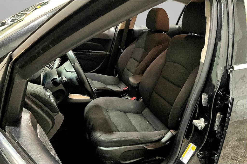 Used 2014 Chevrolet Cruze LT image 19