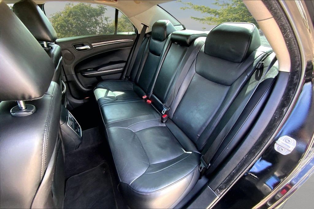 Used 2017 Chrysler 300 C w/ Safetytec Plus Group RWD image 21