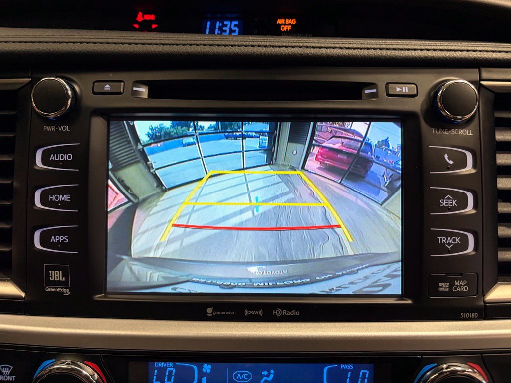 Used 2017 Toyota Highlander Limited AWD/4WD image 22