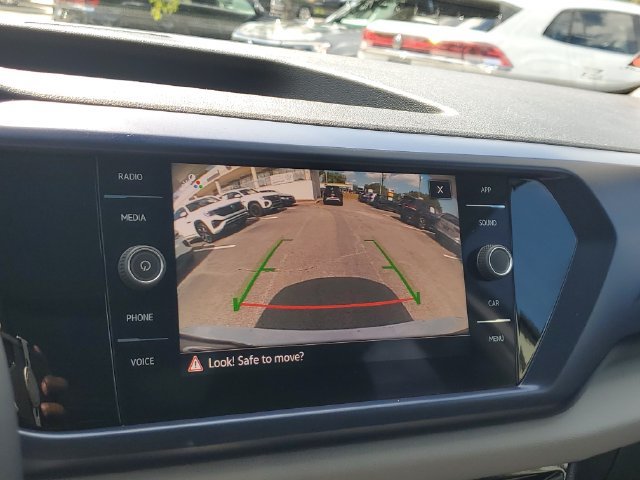 Certified 2023 Volkswagen Taos SE w/ Panoramic Sunroof Package FWD image 29
