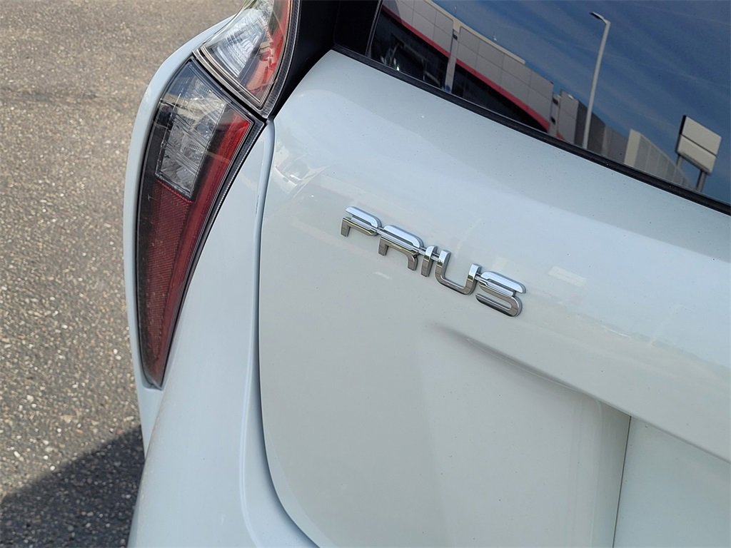 Used 2018 Toyota Prius Four Touring w/ Appearance Package image 7
