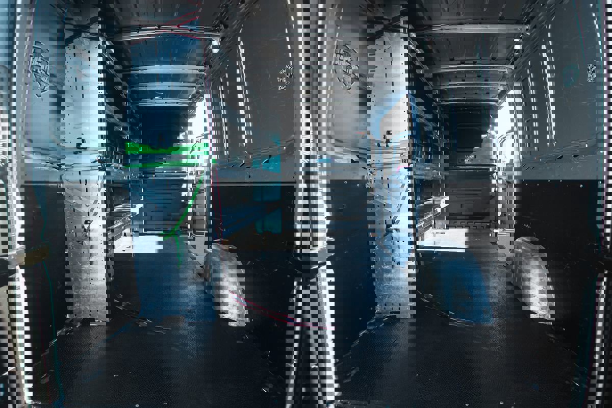 Used 2018 Mercedes-Benz Sprinter 2500 image 12