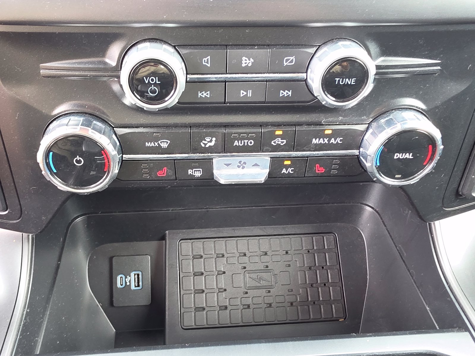 Used 2024 Ford F150 XLT w/ Equipment Group 302A MID AWD/4WD image 19