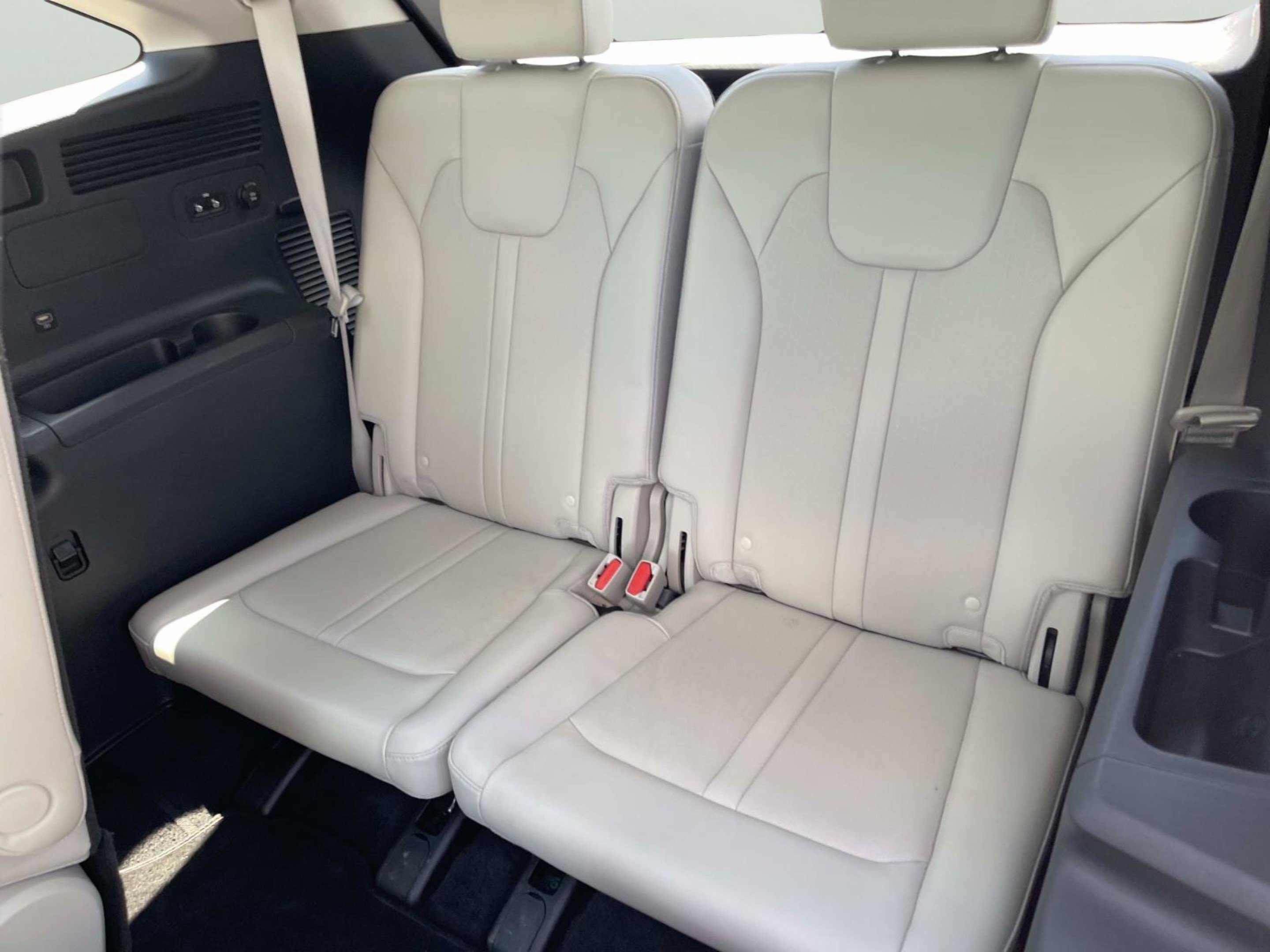 Used 2023 Kia Sorento EX w/ Panoramic Sunroof Package FWD image 21