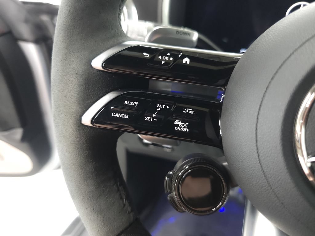 Used 2024 Mercedes-Benz SL 63 AMG 4MATIC image 12