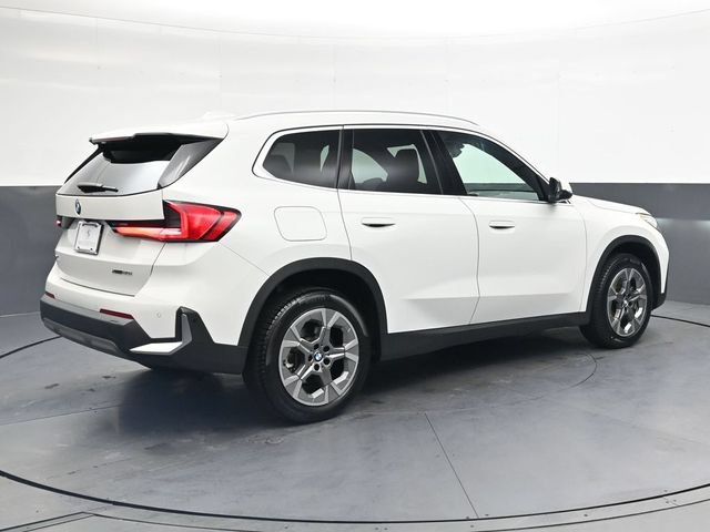 Used 2023 BMW X1 xDrive28i w/ Premium Package AWD/4WD image 4
