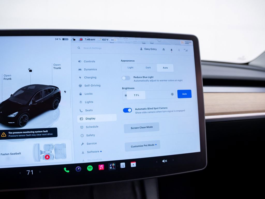 Used 2022 Tesla Model Y Performance AWD/4WD image 25