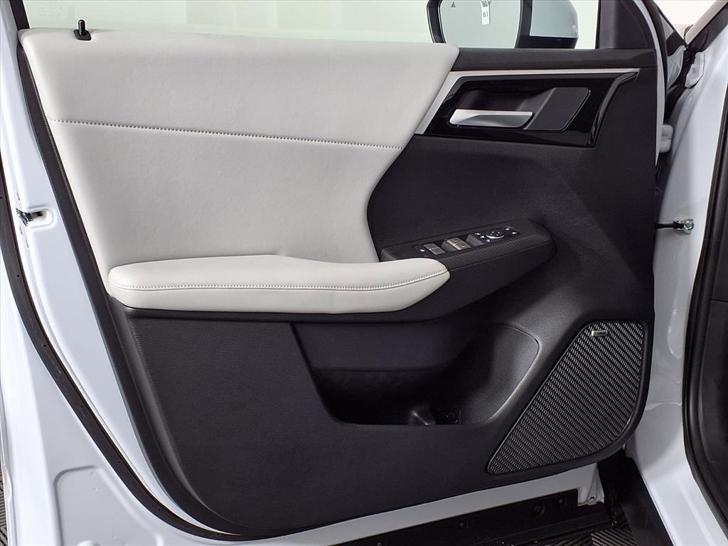 New 2025 Mitsubishi Outlander SE image 20