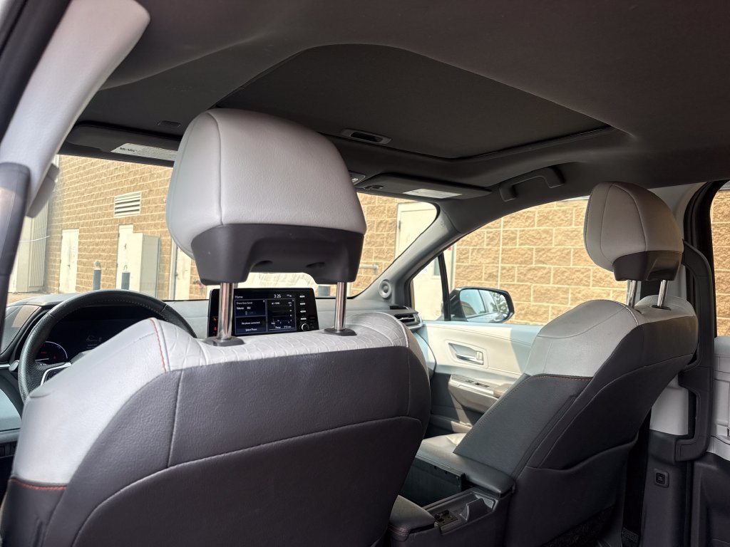 Used 2022 Toyota Sienna XSE w/ XSE Plus Package FWD image 21