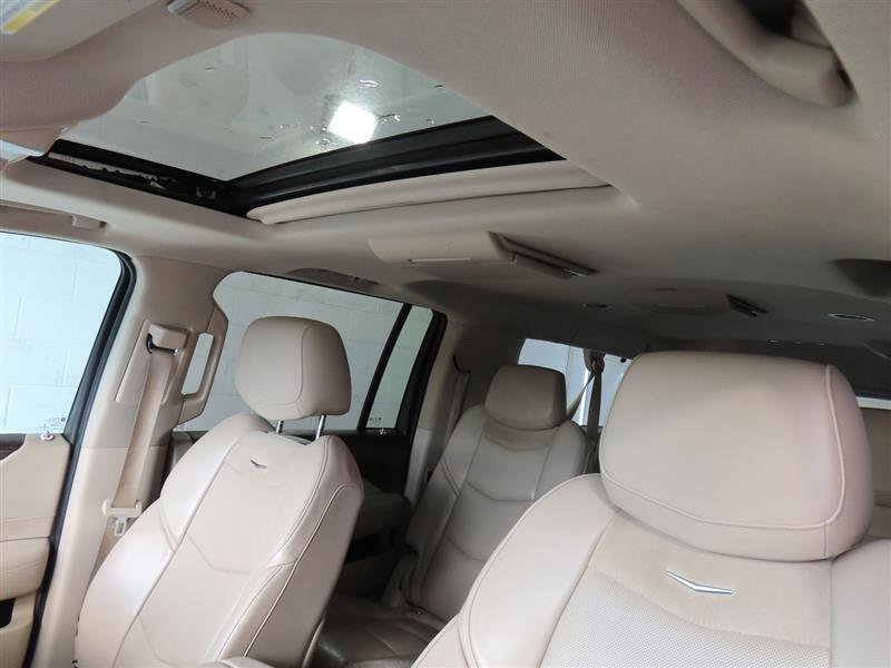 Used 2015 Cadillac Escalade ESV Luxury RWD image 19