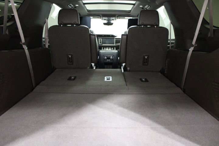 Used 2021 GMC Yukon XL Denali w/ Denali Ultimate Package image 15