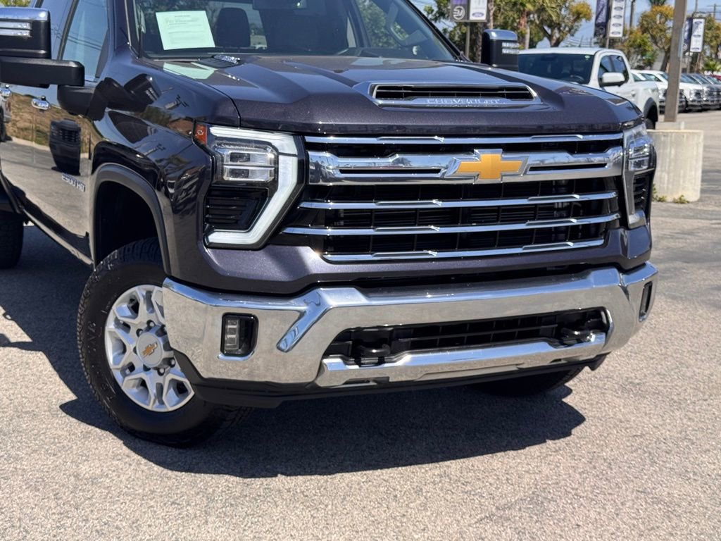 Used 2024 Chevrolet Silverado 2500 LTZ image 3