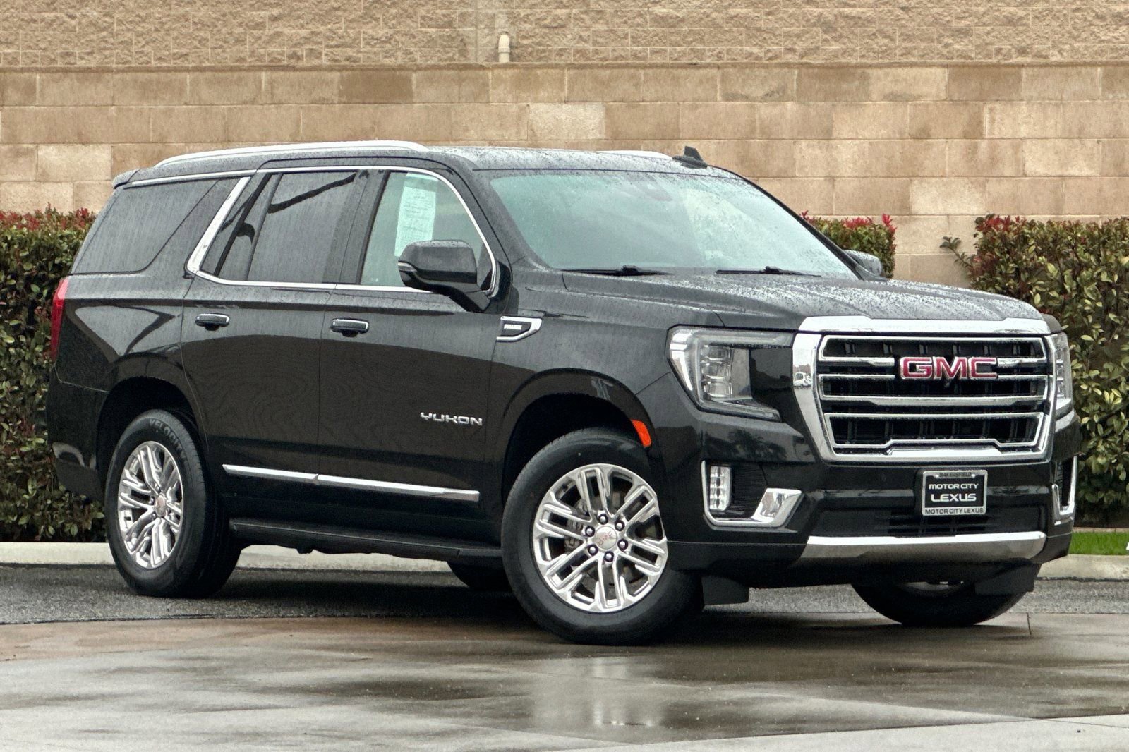 Used 2021 GMC Yukon SLT w/ Rear Media and Nav Package image 2