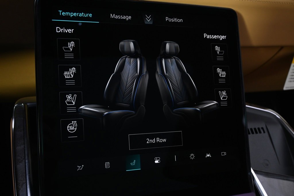 New 2025 Cadillac Escalade IQ Luxury 2 image 33