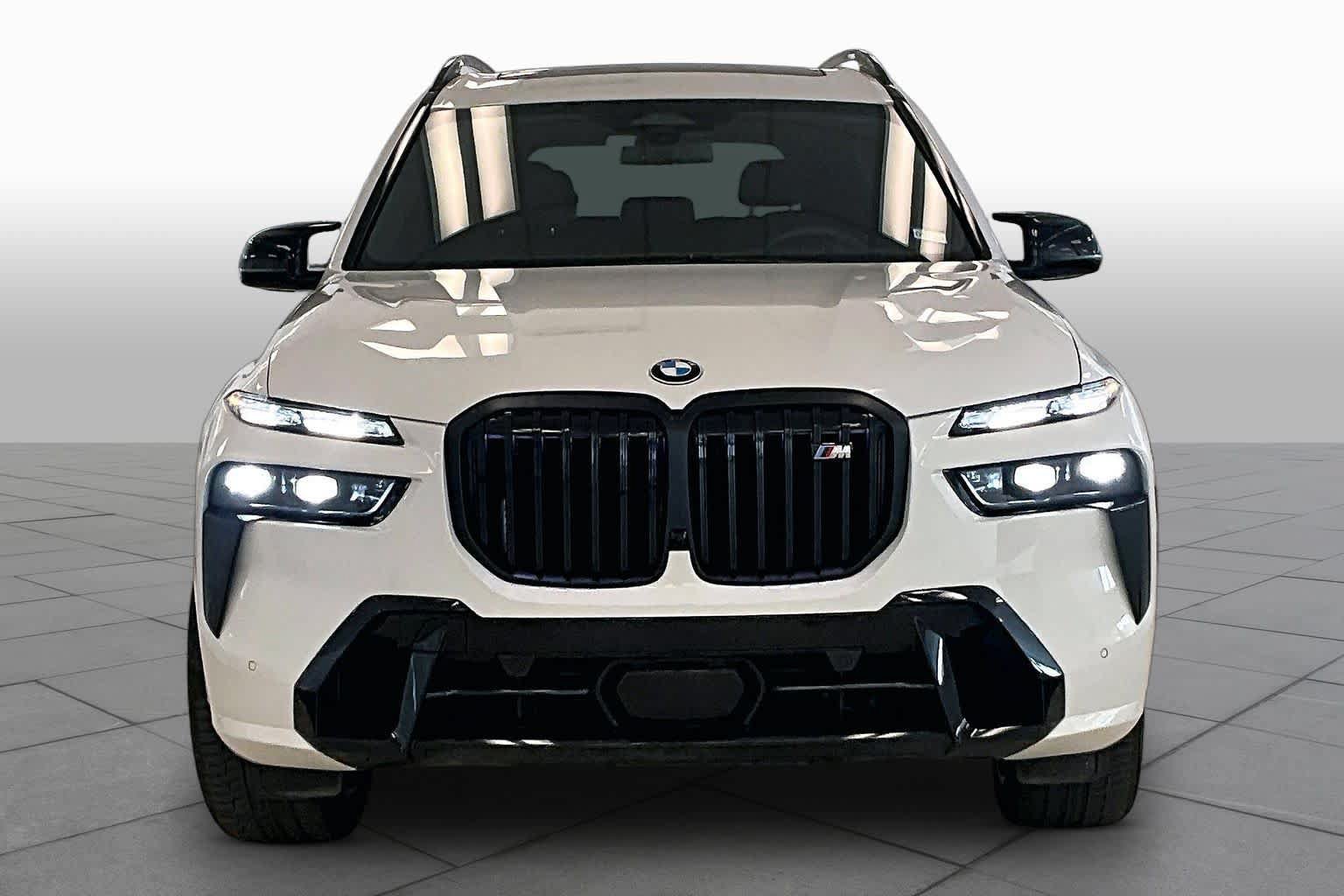 Used 2024 BMW X7 M60i w/ Executive Package AWD/4WD image 3