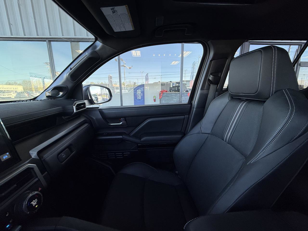 Used 2025 Toyota 4Runner Limited AWD/4WD image 28