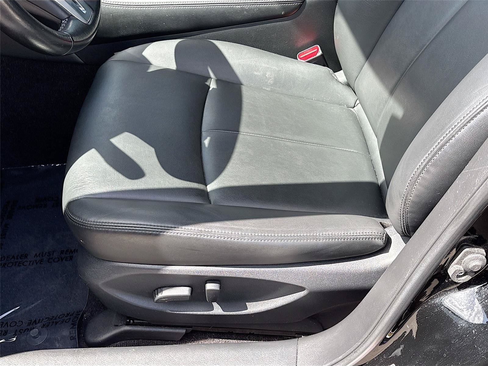 Used 2019 INFINITI Q50 Luxe w/ Cargo Package (L96) RWD image 18