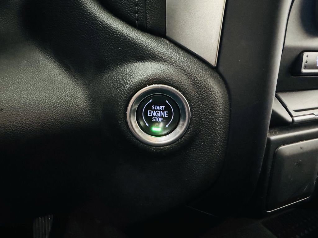 Used 2020 Chevrolet Silverado 1500 RST w/ All-Star Edition RWD image 11