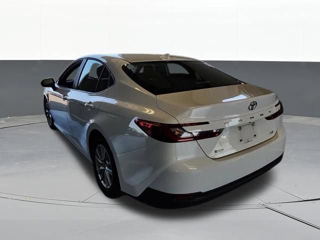 Used 2025 Toyota Camry LE FWD image 4