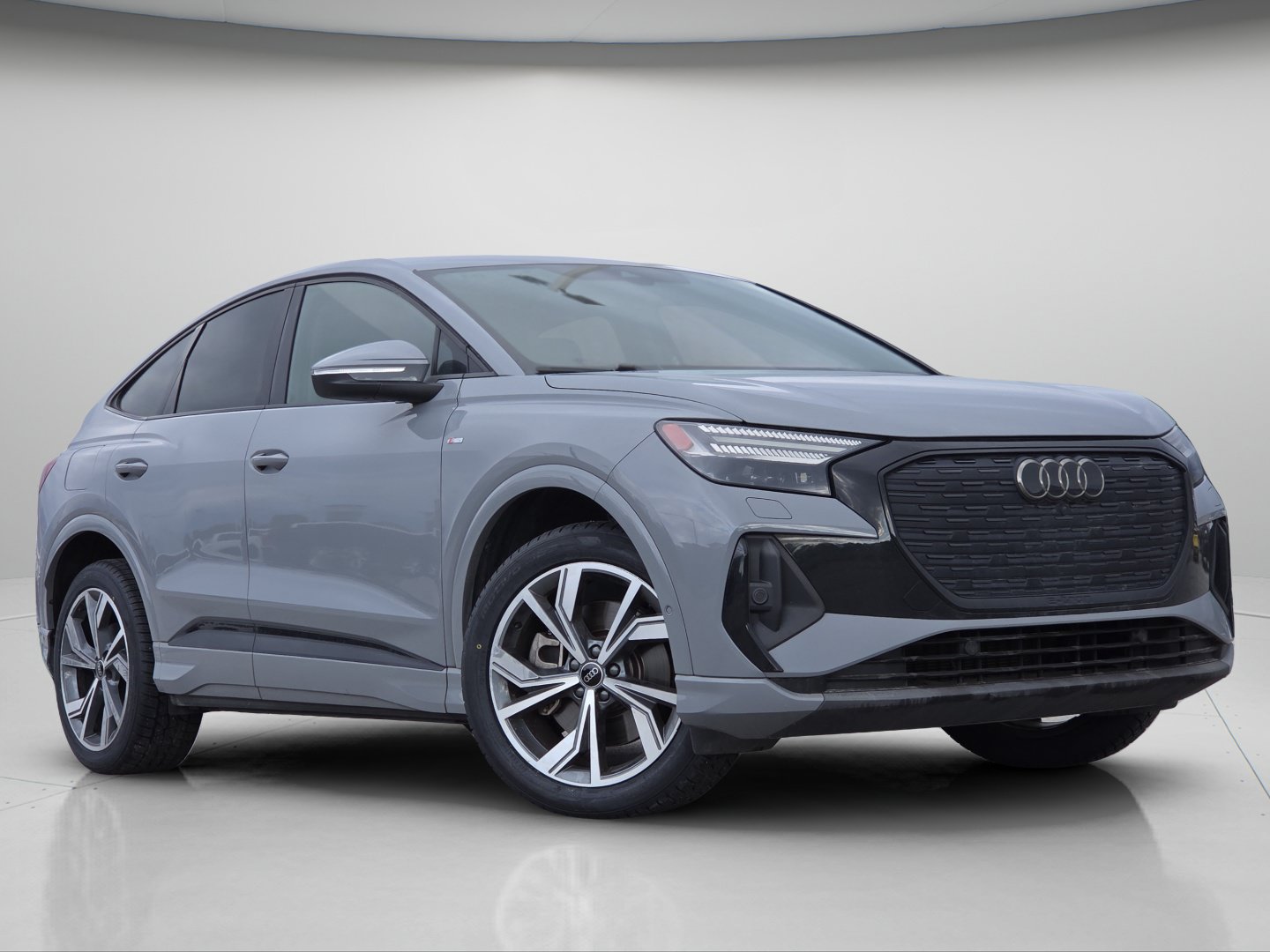 Used 2023 Audi Q4 e-tron Prestige w/ Black Optic Package AWD/4WD image 2