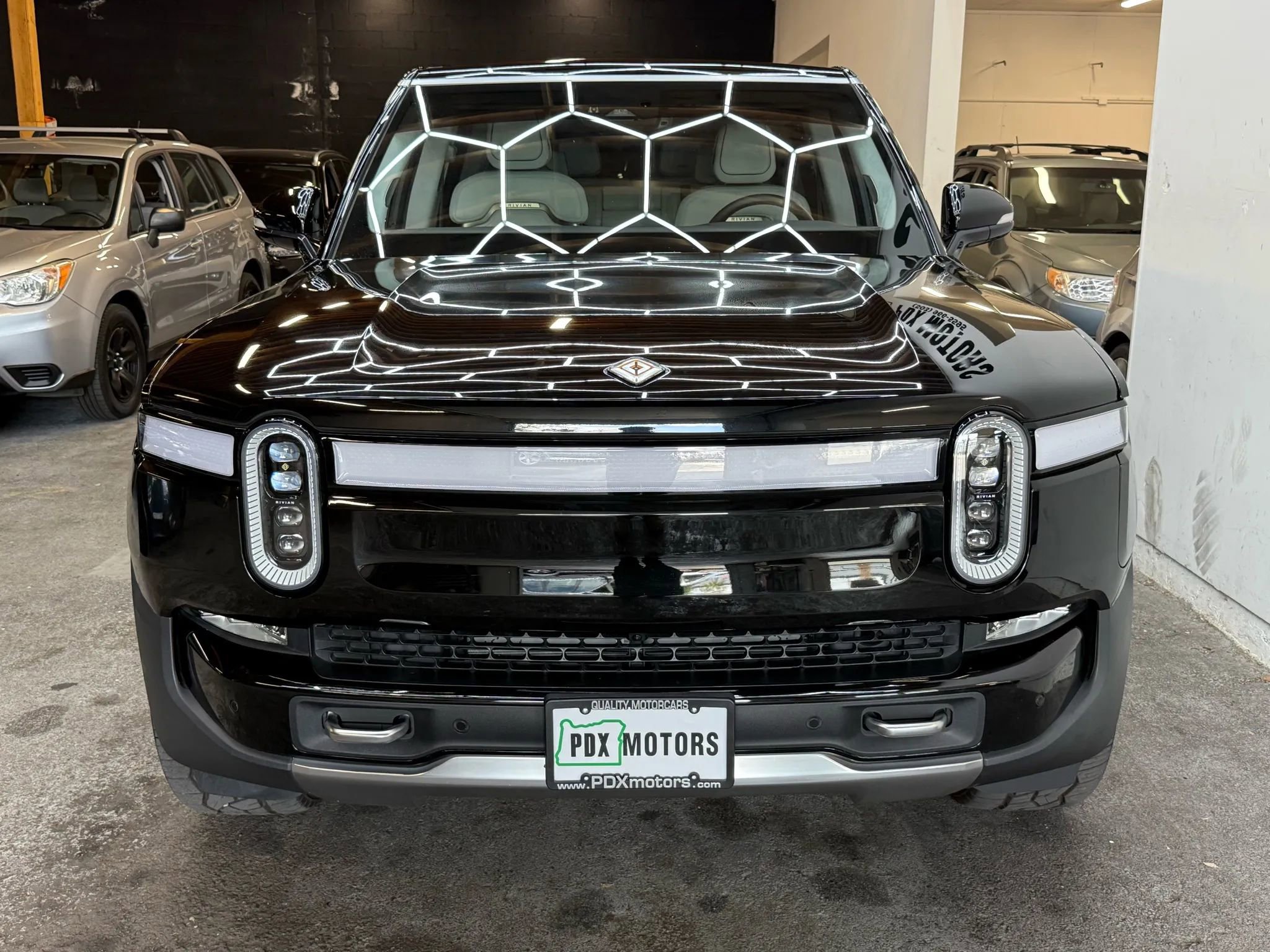 Used 2023 Rivian R1S Launch Edition image 2