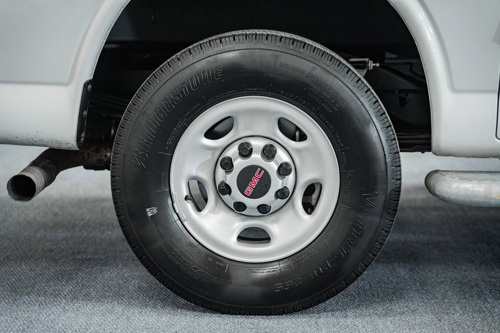 Used 2024 GMC Savana 2500 w/ Driver Convenience Package image 21