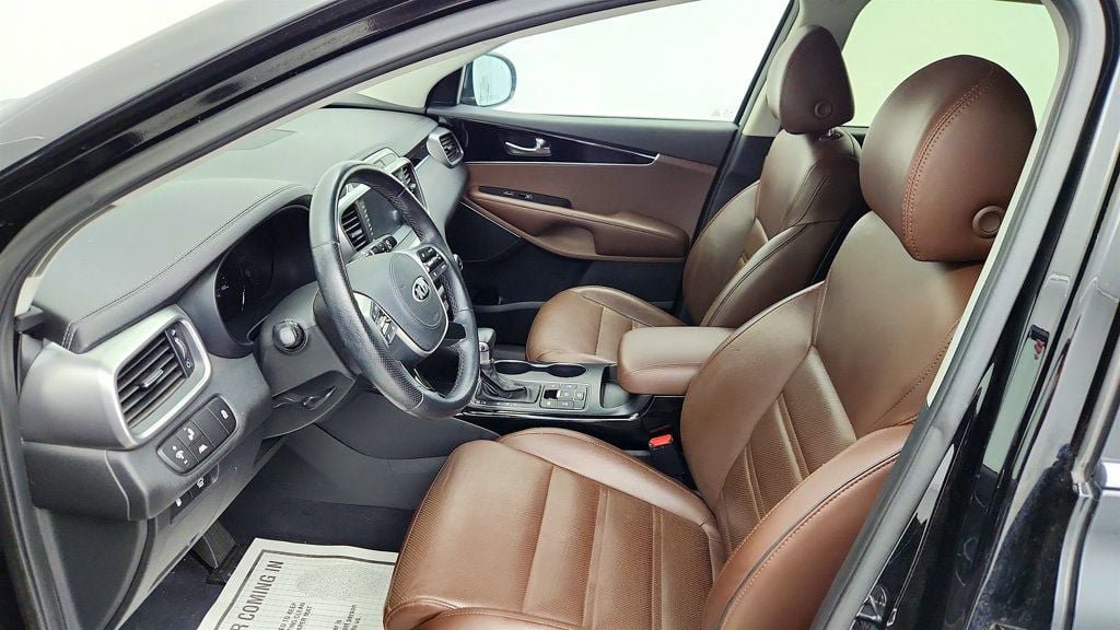 Used 2020 Kia Sorento SX image 21