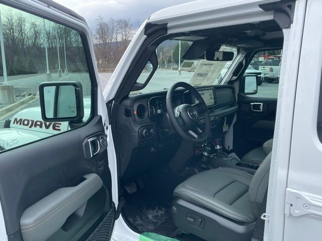 New 2026 Jeep Gladiator Mojave image 13