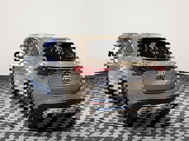 Used 2024 Mercedes-Benz GLC 300 4MATIC image 10