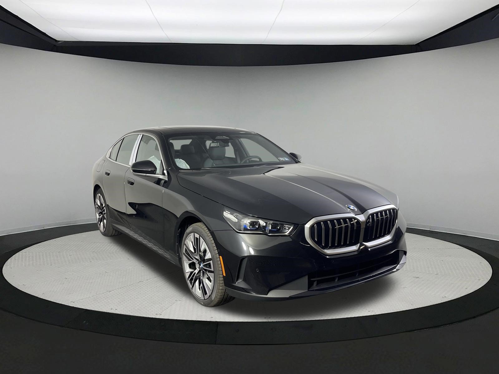 New 2027 BMW 530i xDrive w/ Premium Package AWD/4WD image 3