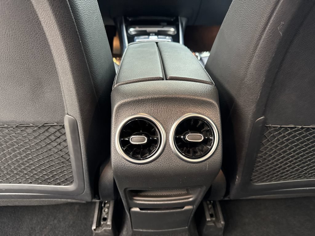 Used 2025 Mercedes-Benz GLB 250 4MATIC image 68