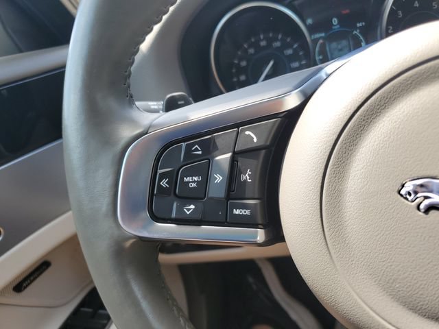 Used 2020 Jaguar XF Prestige AWD/4WD image 21