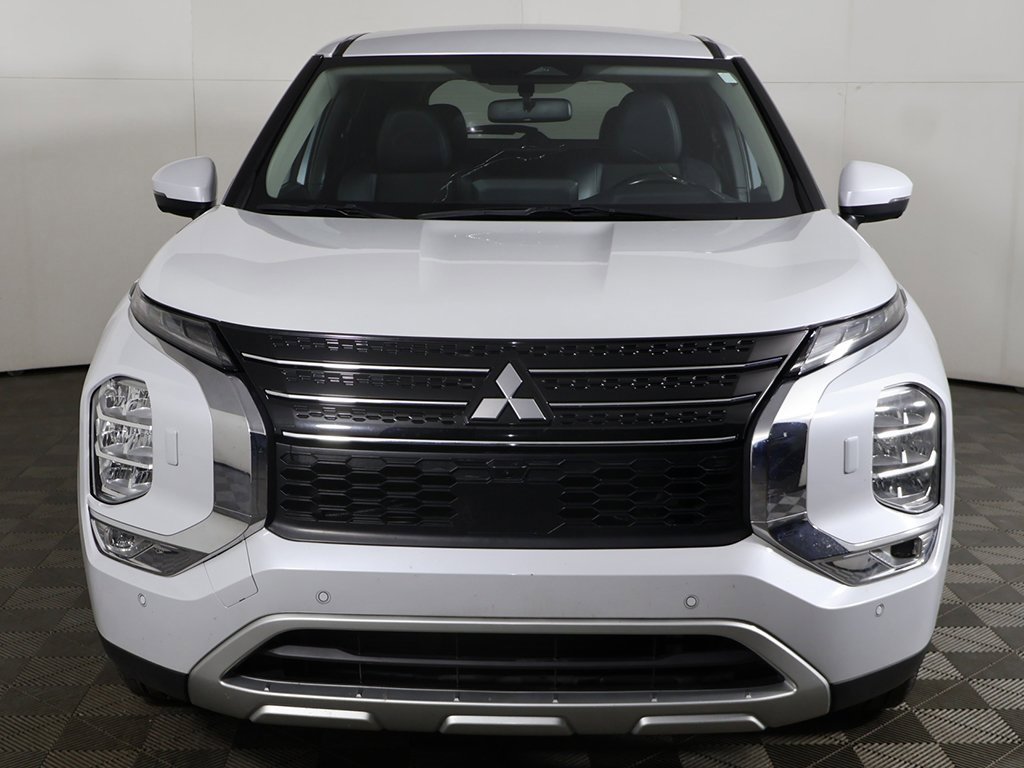 Used 2022 Mitsubishi Outlander SEL Black Edition image 14