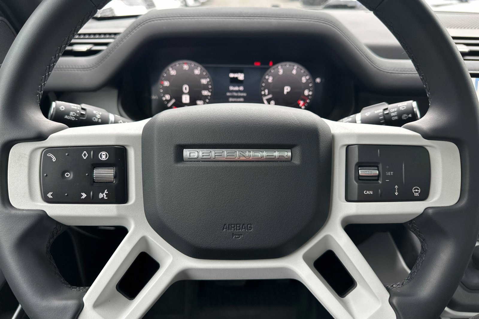 Used 2025 Land Rover Defender 130 S image 18