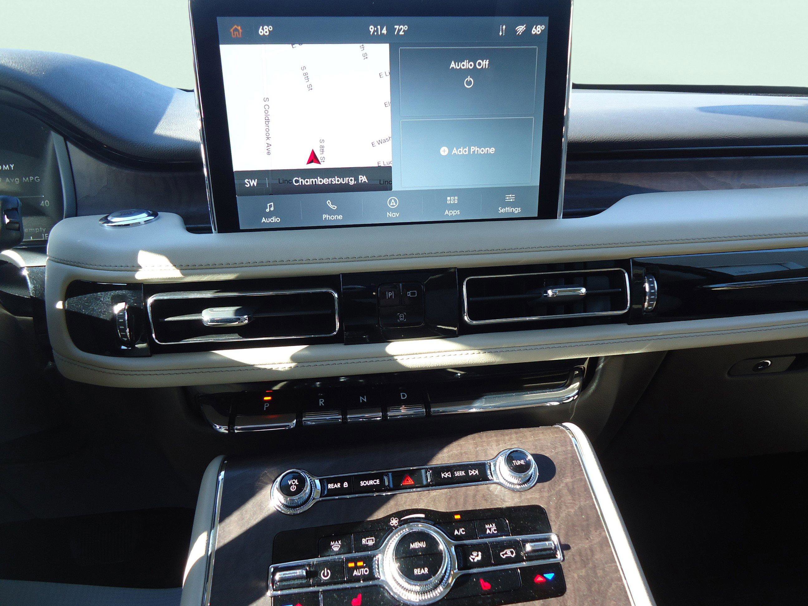 Used 2023 Lincoln Aviator Reserve w/ Class IV Trailer Tow Package image 15