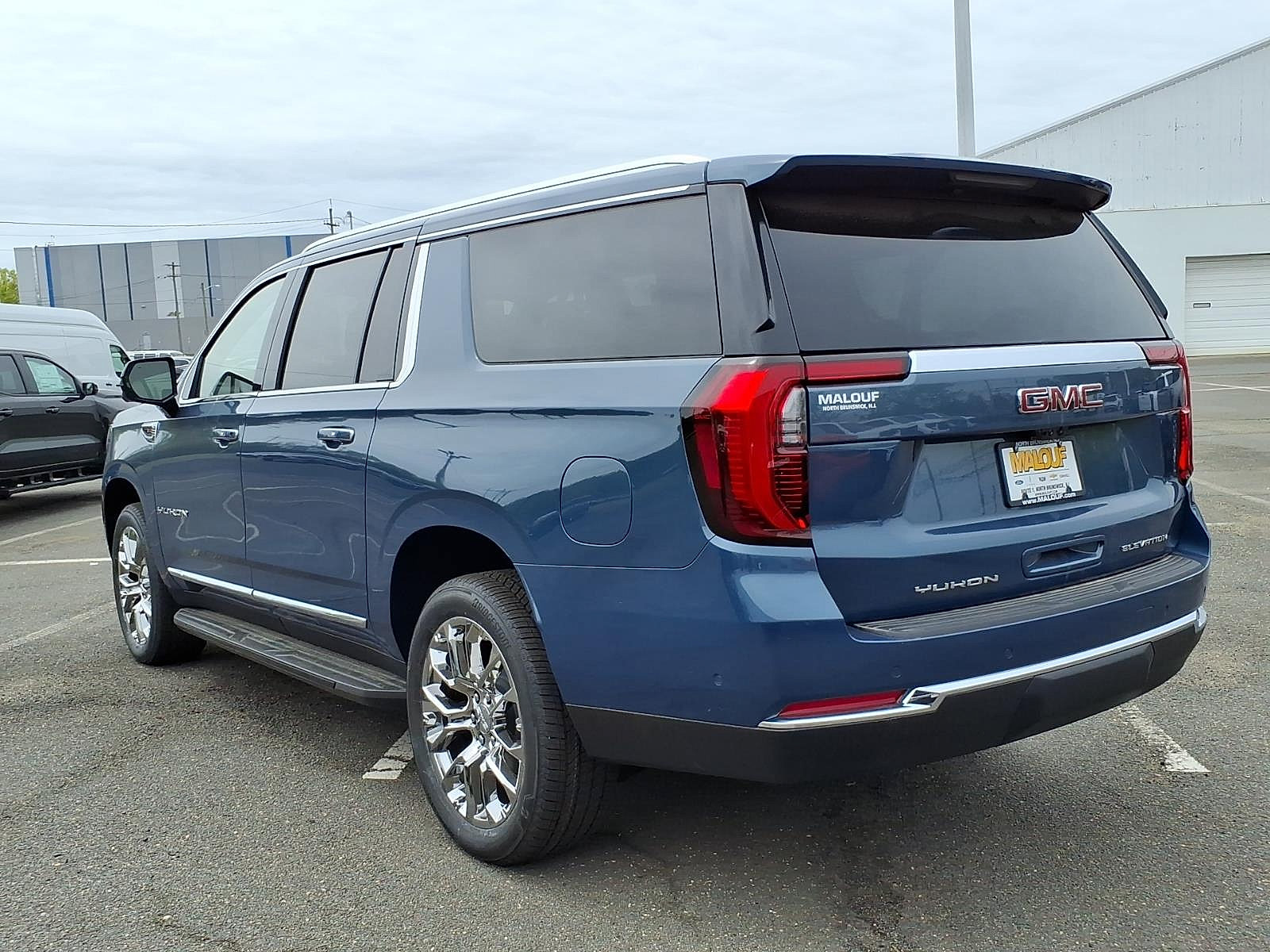 New 2026 GMC Yukon XL Elevation w/ Elevation Premium Package AWD/4WD image 4