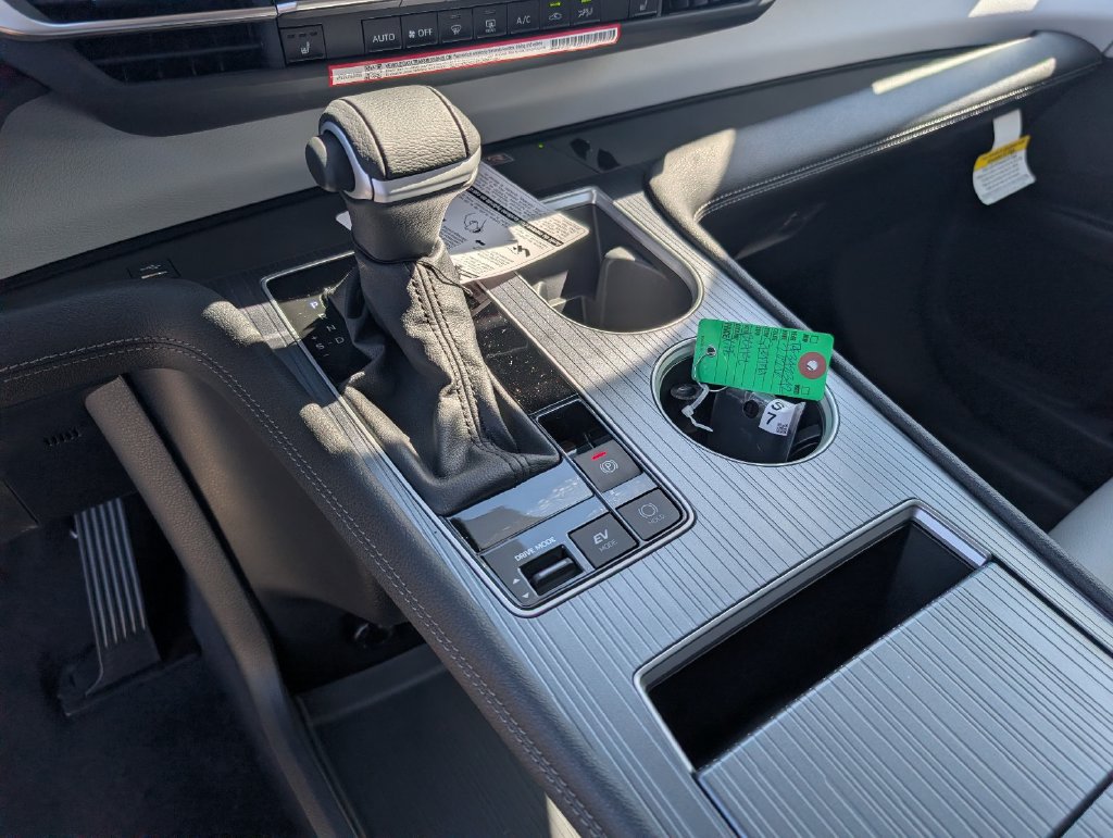 New 2026 Toyota Sienna XLE FWD image 18