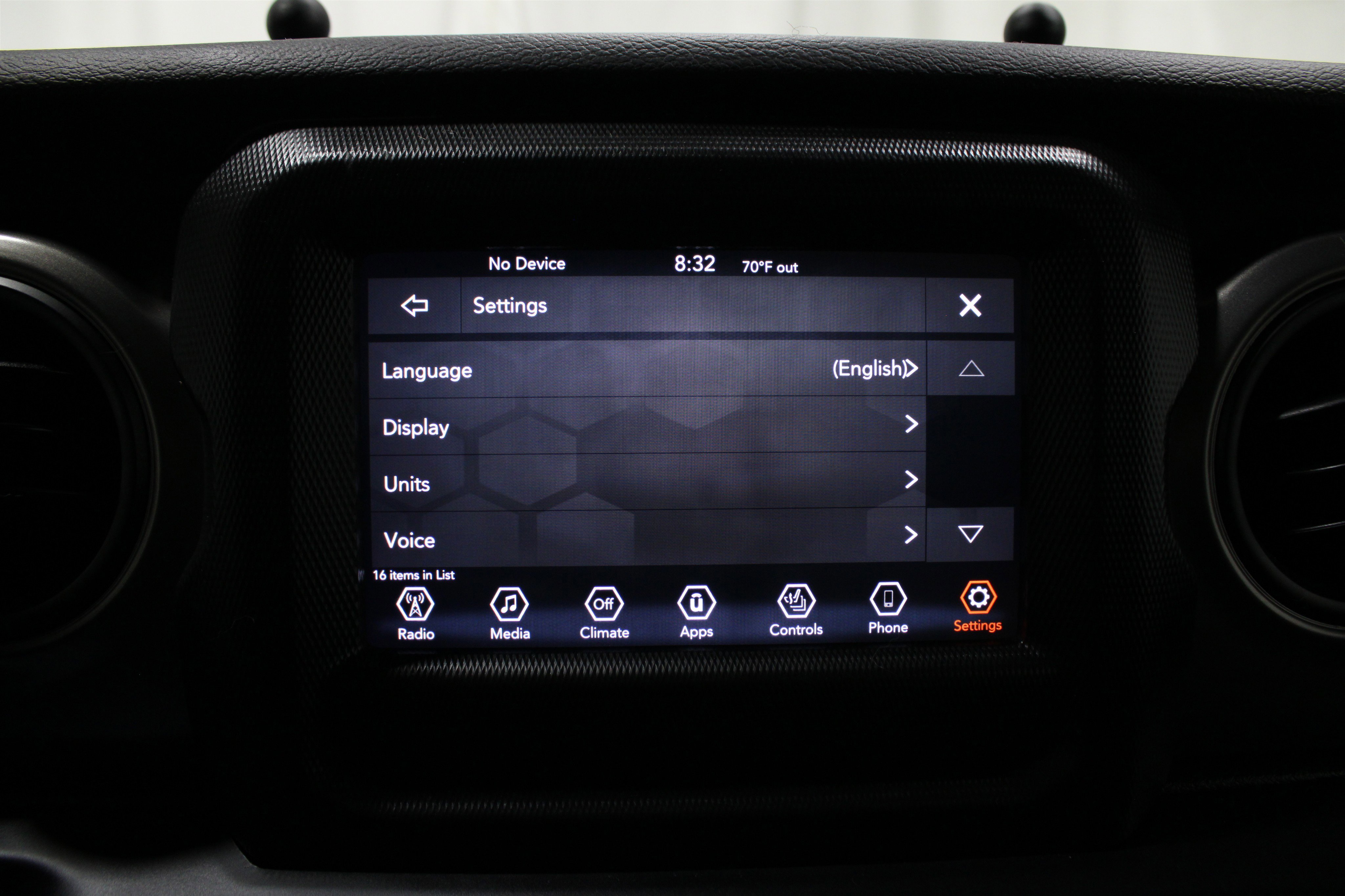 Used 2023 Jeep Gladiator Willys image 18