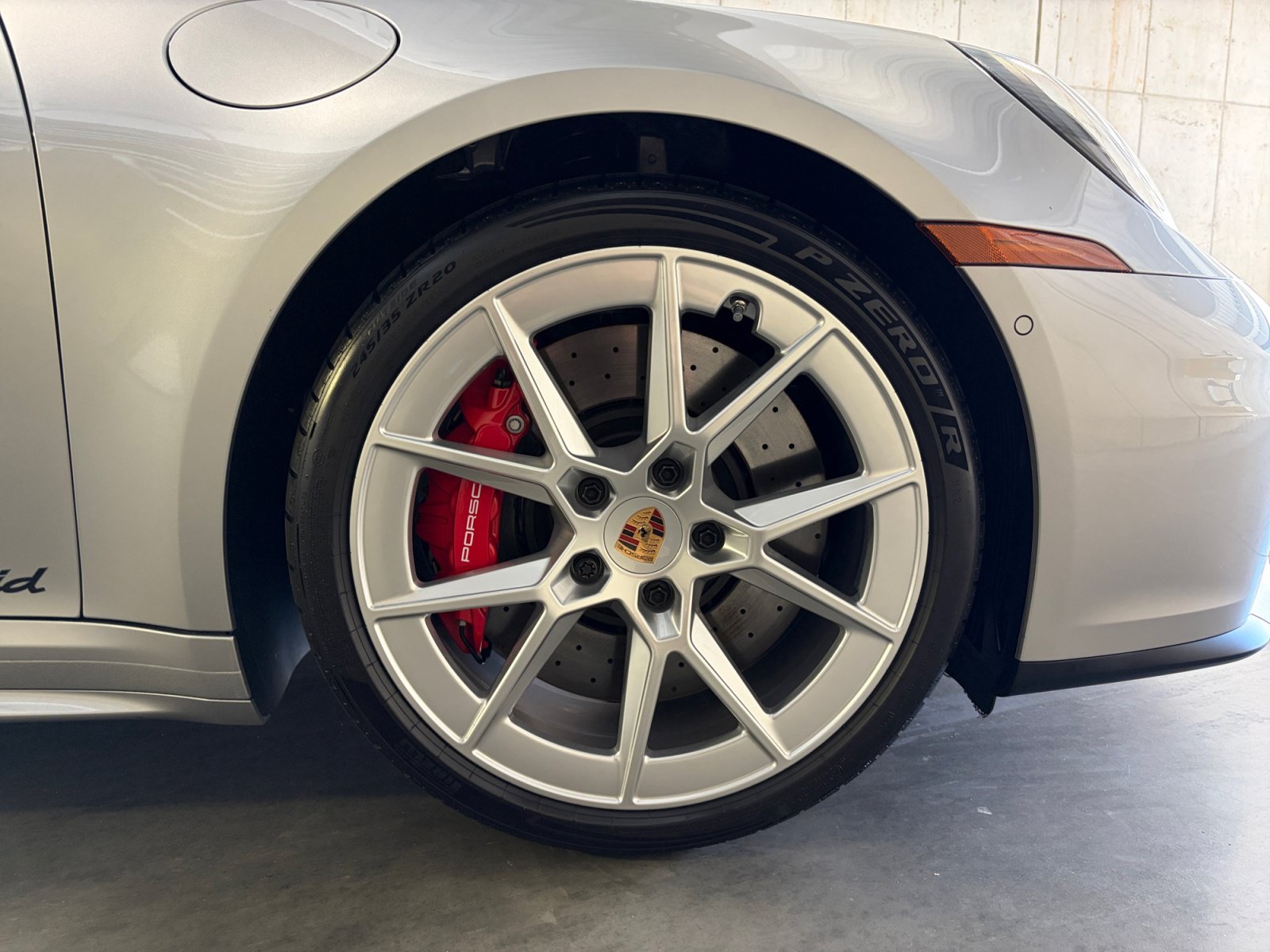 Certified 2026 Porsche 911 Targa 4 GTS AWD/4WD image 19