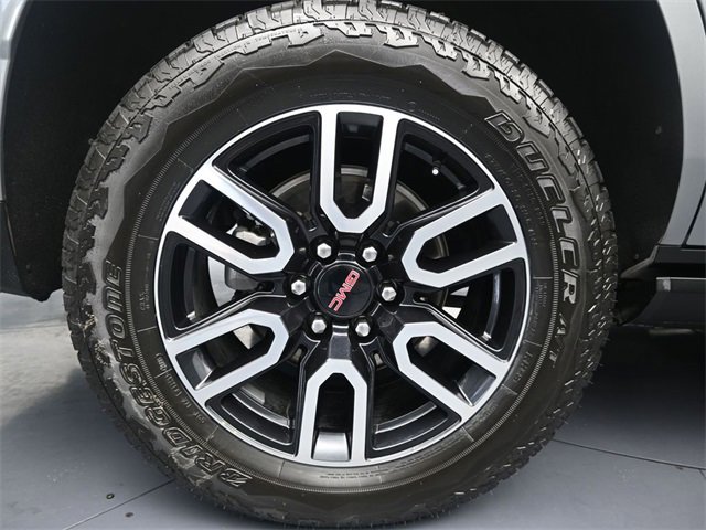 Used 2024 GMC Yukon AT4 w/ AT4 Premium Package image 9