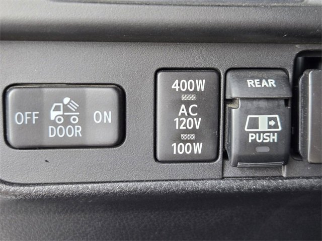 Used 2017 Toyota Tacoma TRD Sport image 29