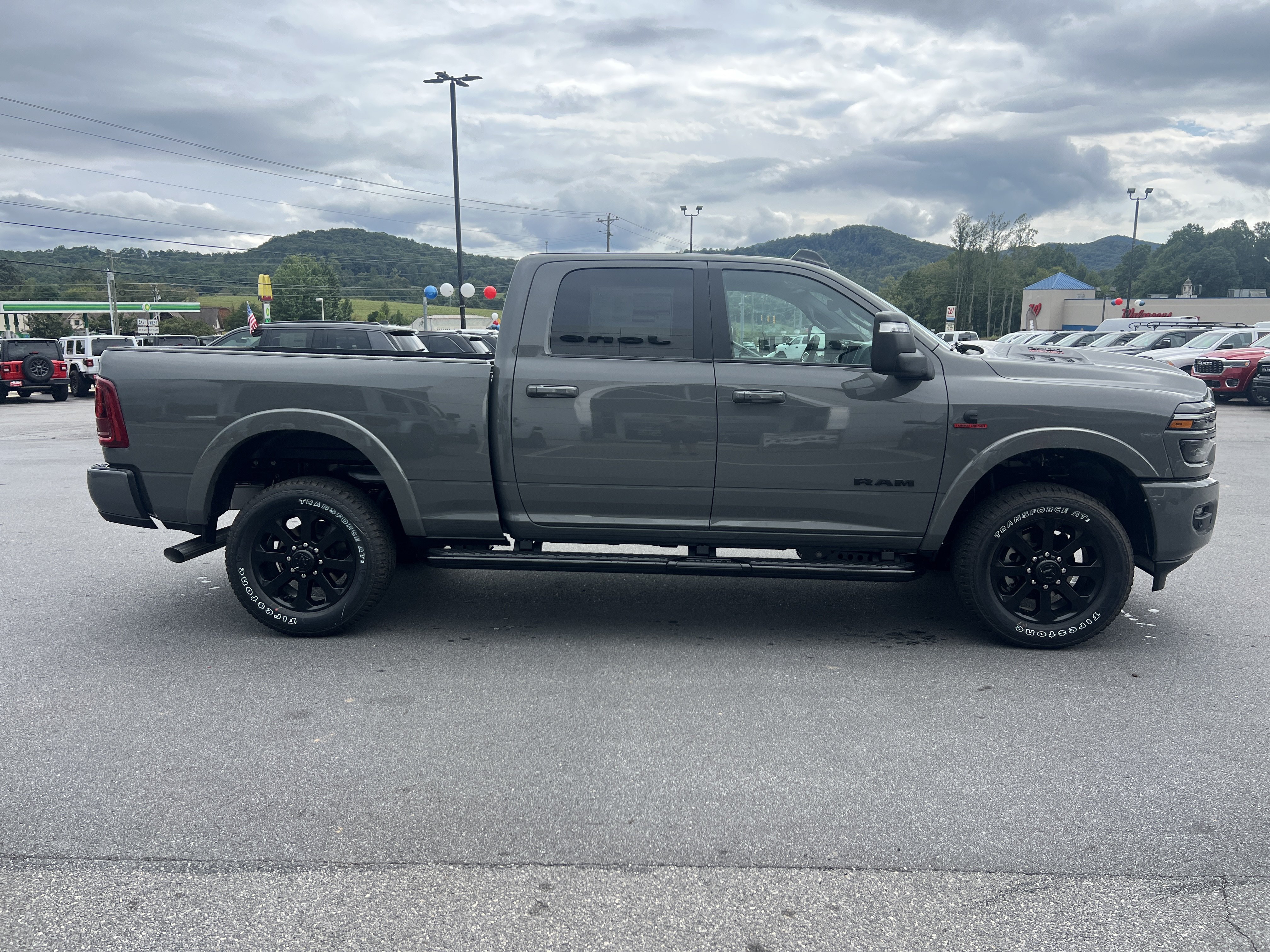 New 2027 RAM 2500 Laramie AWD/4WD image 4