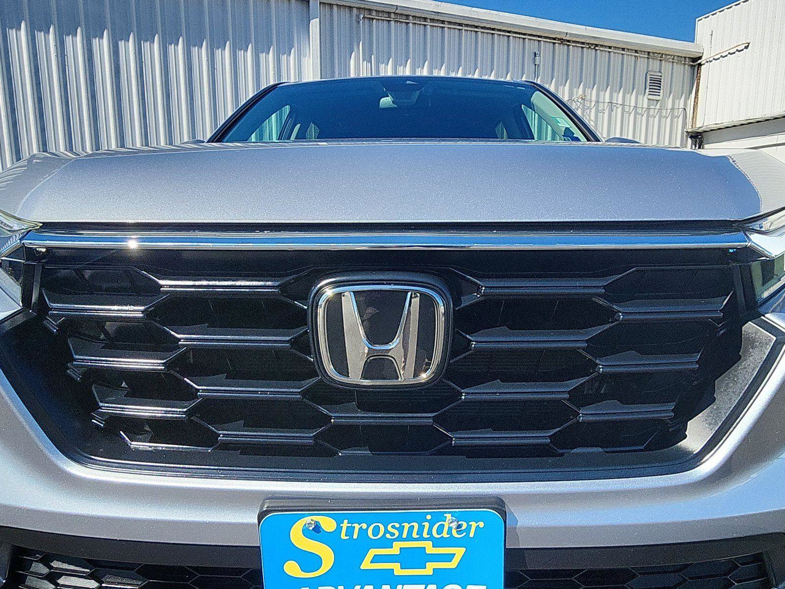 Used 2025 Honda CR-V LX image 14