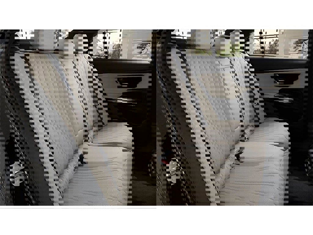 New 2026 Mercedes-Benz E 450 4MATIC Sedan image 5