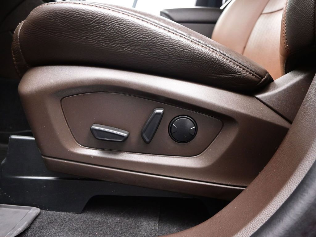Used 2024 Ford Explorer King Ranch w/ Technology Package image 11