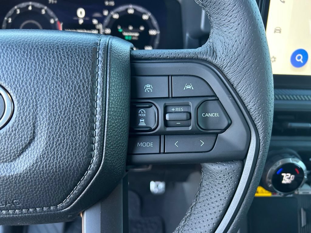Used 2025 Toyota Tacoma TRD Pro AWD/4WD image 10